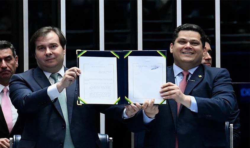 Promulgada Emenda Constitucional da reforma da Previdência