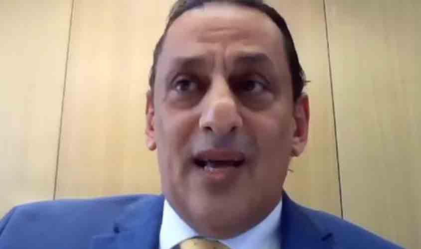 Atendente diz que foi chamada de 'macaca' por Frederick Wassef e registra queixa de racismo