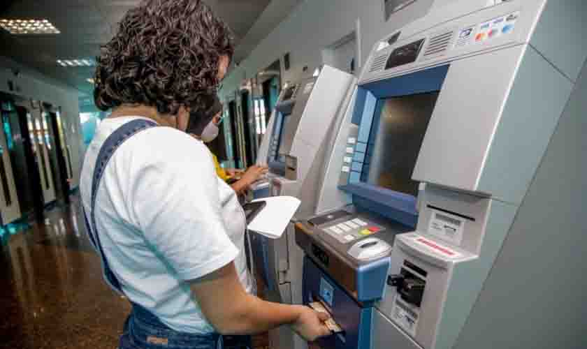 Mais de 12 mil servidores da Educação serão beneficiados com pagamento retroativo da progressão funcional