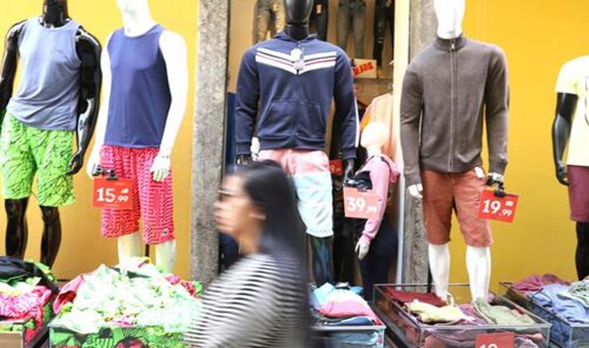 Após três meses de queda, IPCA tem alta em de outubro