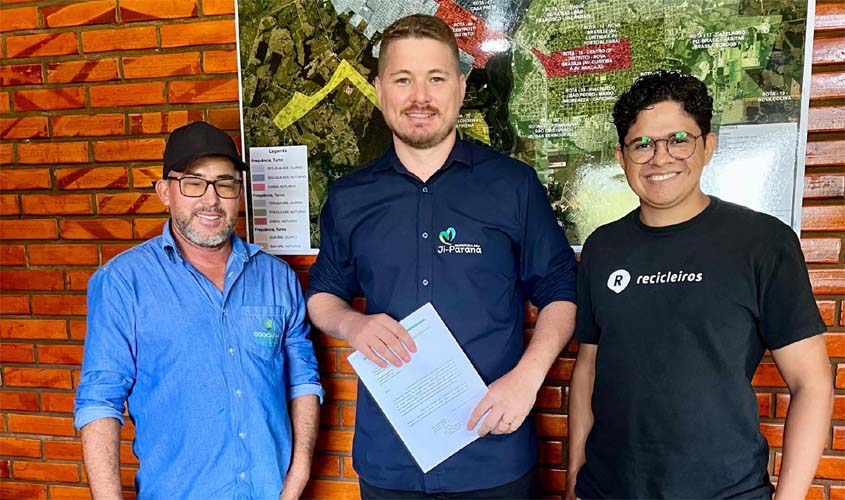 Secretário da Semeia se reúne com catadores de recicláveis