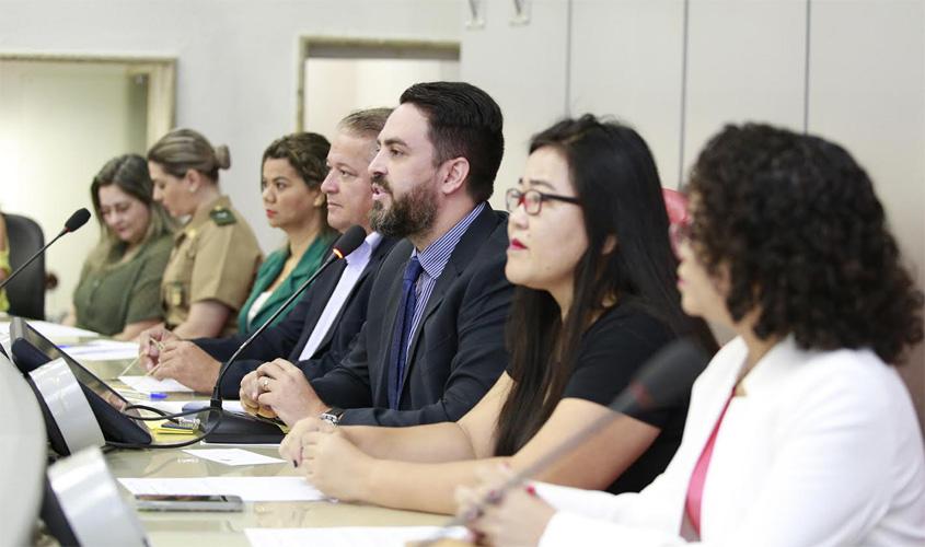 Léo Moraes realiza audiência pública para debater fonoaudiologia em Rondônia 