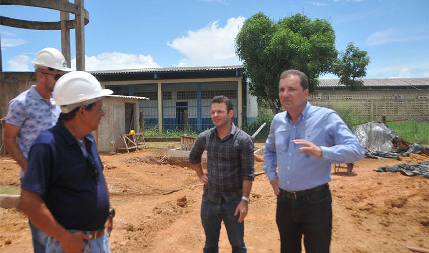 Prefeito parabeniza os engenheiros do município