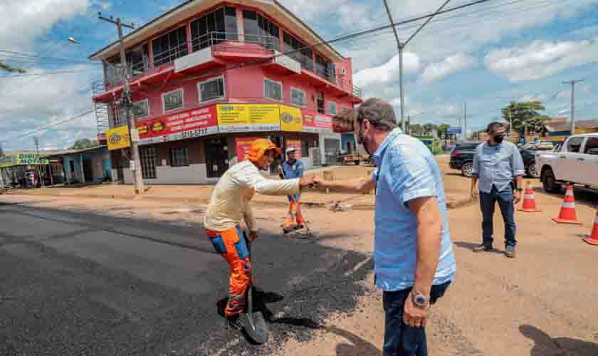 Hildon Chaves acompanha andamento de obras na zona Leste e região Central