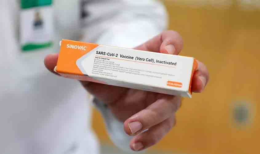 Indonésia começa vacinação contra a Covid-19 com a CoronaVac