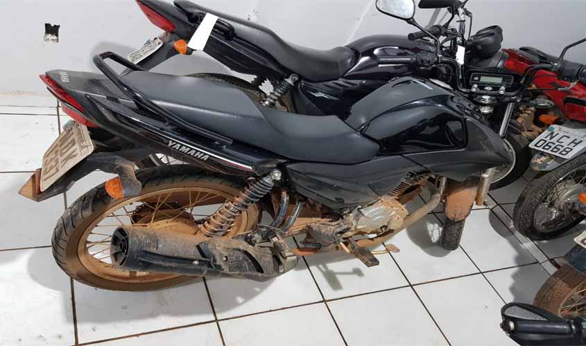 Força Tática prende casal que estava com moto roubada em Candeias do Jamari