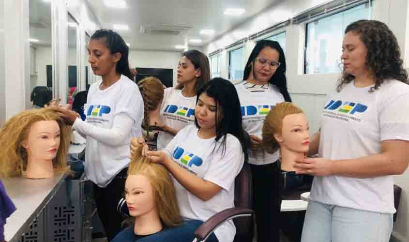 Inscrições para cursos profissionalizantes na área da beleza estão abertas até terça-feira,18