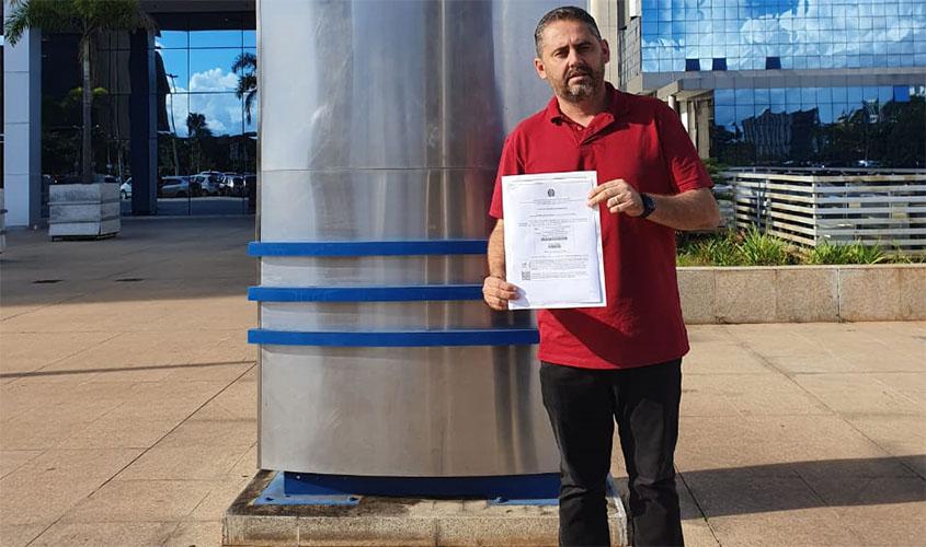 Vereador Marcelo Lemos solicita kits escolares para rede municipal