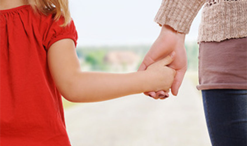 Tribunal nega guarda provisória de menor a mulher acusada de adoção à brasileira