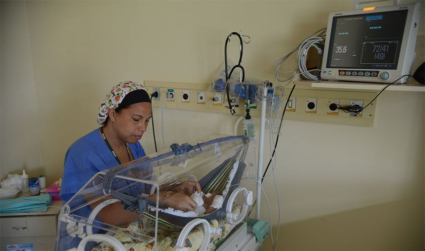 Fachin amplia licença-maternidade de mães de bebês prematuros