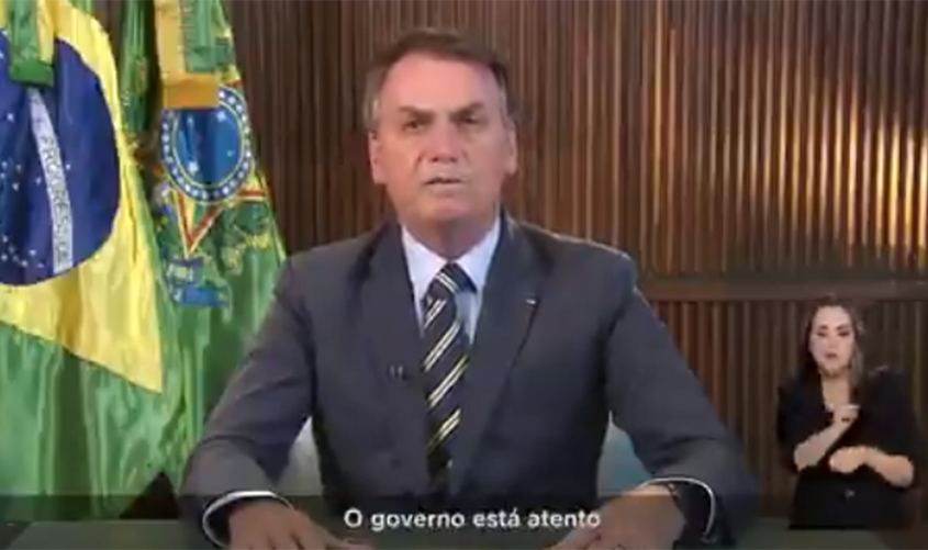 Bolsonaro pede que população repense ida a manifestações de domingo
