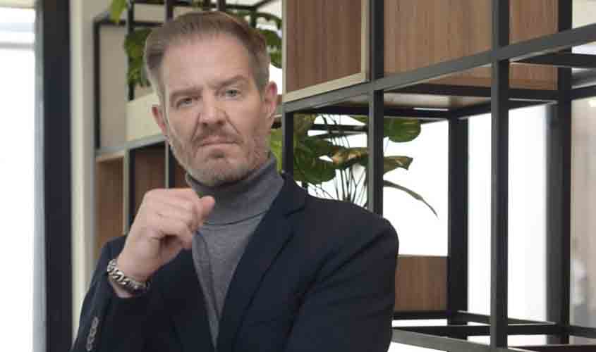 Médico sexologista João Borzino dá sete dicas de como fazer sexo anal sem dor