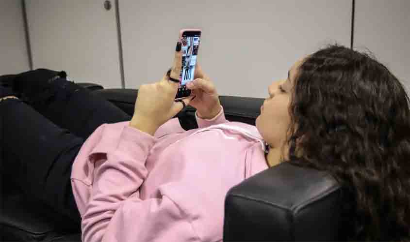 Crianças, Adolescentes e Telas: guia do governo recomenda o não uso de telas para crianças com menos de 2 anos