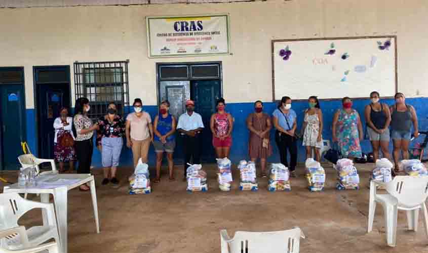 Mais de 2 mil Famílias carentes de Guajará-mirim recebem cestas básicas destinadas pelo deputado Jair Montes
