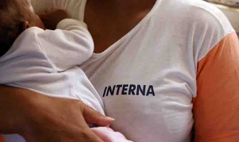 Entra em vigor lei que assegura tratamento humanitário a presa gestante ou puérpera