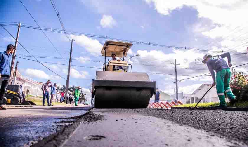 Prefeitura recapeia trecho da avenida 6 de Maio