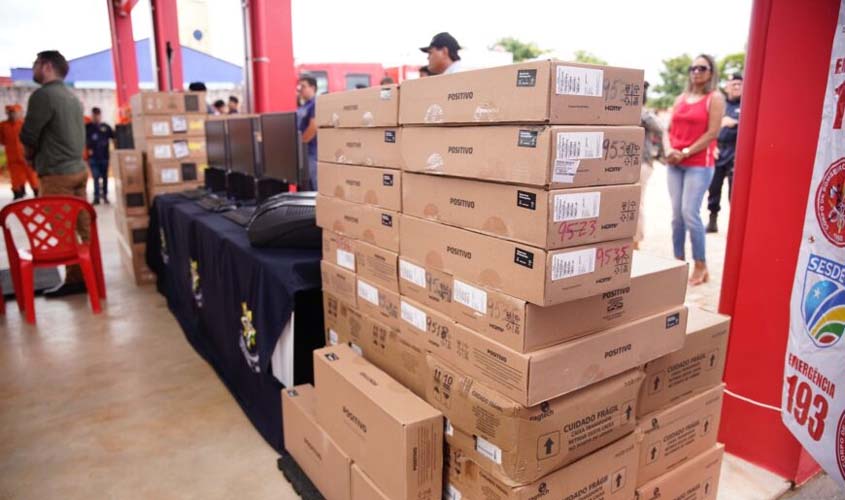 Governo de RO fortalece Segurança Pública com entrega de viaturas e equipamentos para o Corpo de Bombeiros