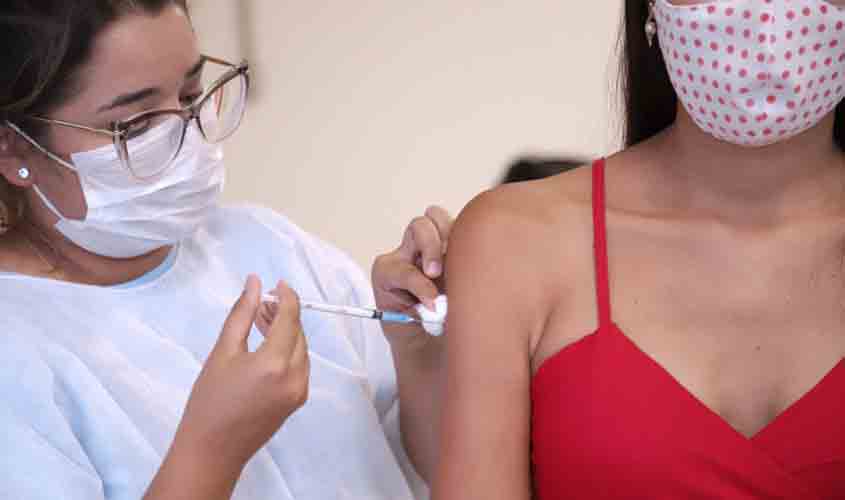 Por orientação do Ministério da Saúde, Semusa suspende vacinação em grávidas e puérperas sem comorbidades