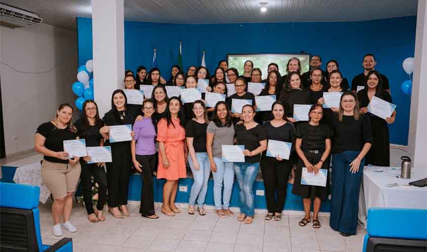 Semed conclui curso básico de Libras com entrega de certificados