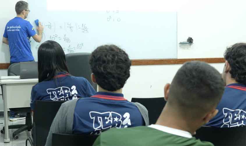 Superação Pré-Enem reforça inclusão educacional e garante oportunidade gratuita a estudantes de Porto Velho