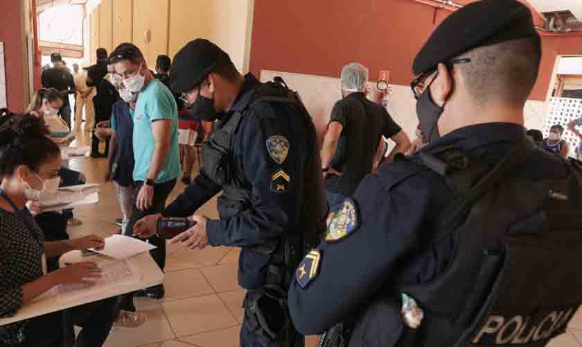 Porto Velho segue vacinando com a primeira dose os profissionais das forças de segurança e salvamento