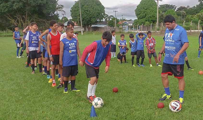 Prefeitura apoia Projeto Bom de Bola, Melhor na Escola