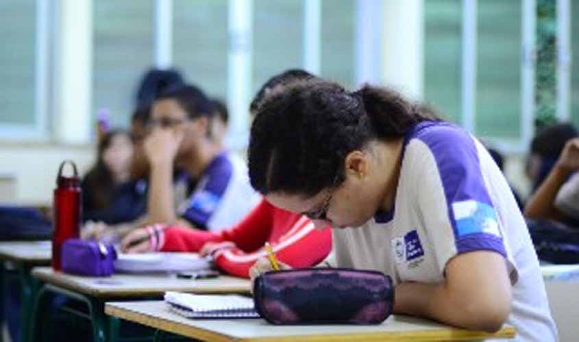 STF vai discutir reflexos do piso nacional no vencimento de professores da educação básica estadual