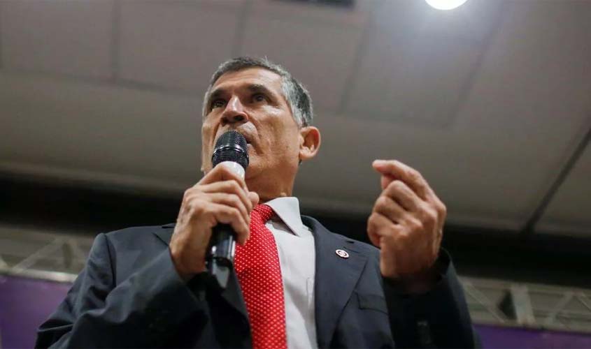 General Santos Cruz rompe silêncio e chama Bolsonaro de 'fujão' e 'covarde'