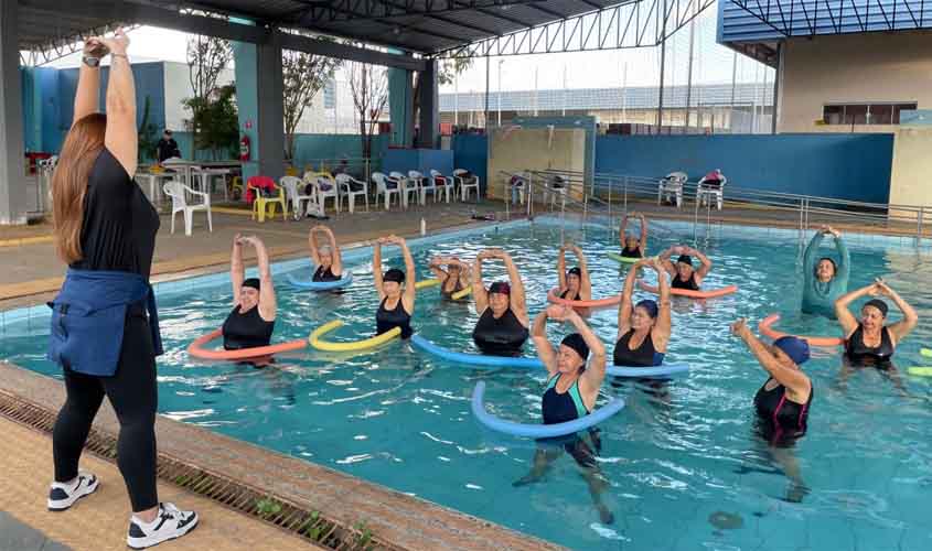 Projeto Viva Mais, da Prefeitura de Porto Velho, transforma a rotina de idosos com aulas de hidroginástica