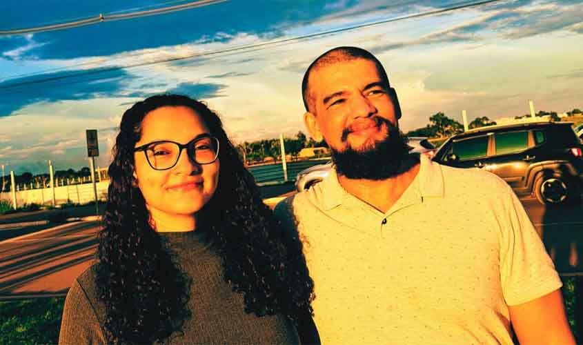 NÃO SEI FALAR DE AMOR SEM METER TEU NOME NO MEIO