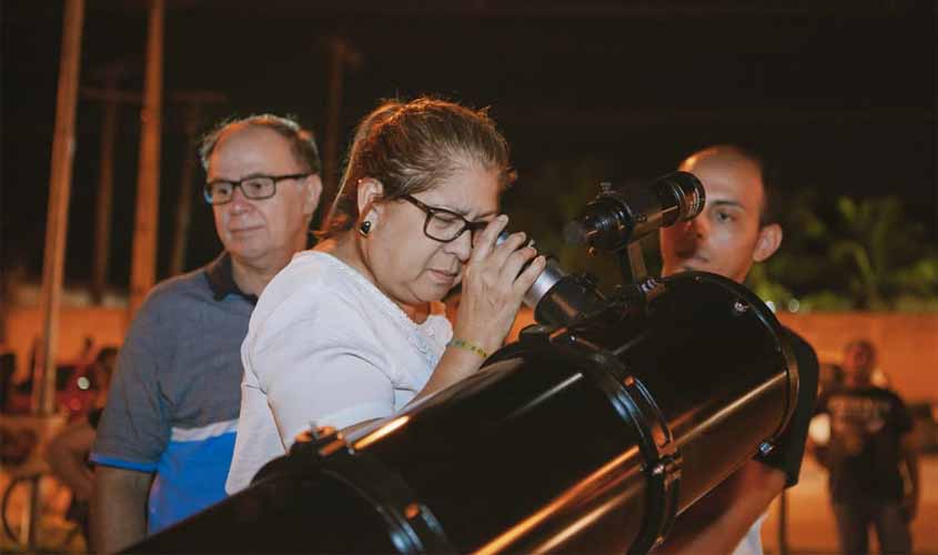 Observação pública do Clube de Astronomia de Rondônia leva multidão ao Espaço Alternativo