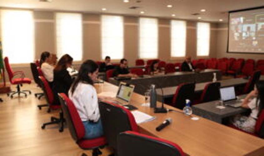 Servidor estadual está impedido de advogar contra Fazenda Pública direta e indireta, decide Tribunal de Ética e Disciplina