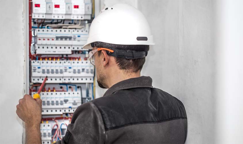 Questionada pelo MP, Energisa informa sistema de atendimento de plantão para cumprimento de decisões judiciais em Ji-Paraná