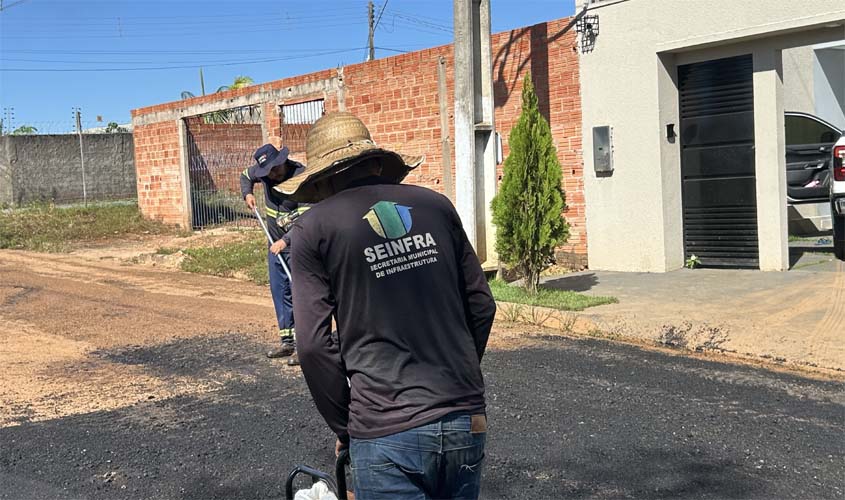 Serviços de tapa-buraco avançam em vários pontos da capital 