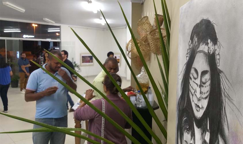 Exposição fotográfica na Fundação com imagens de Nambiquaras tem entrada franca