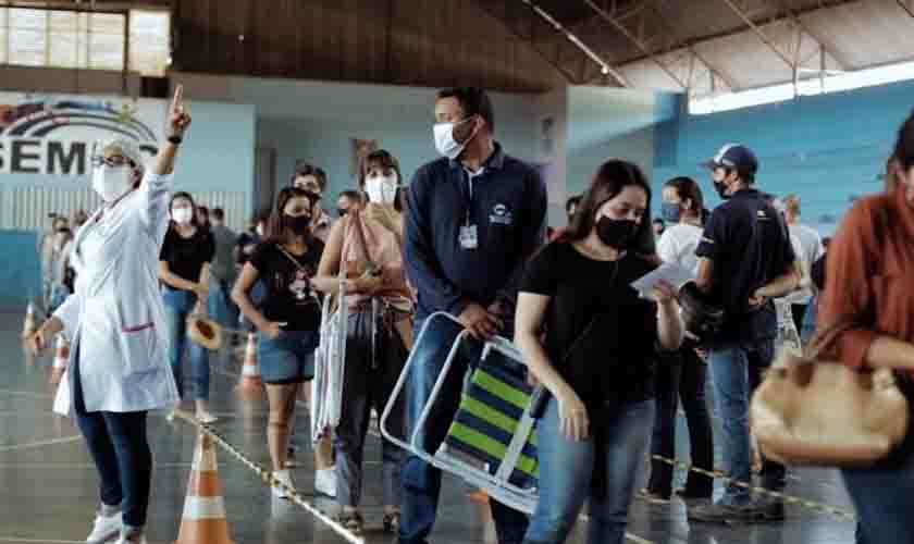 Vilhena conclui aplicação de 100% das vacinas de primeira dose e aguarda mais lotes