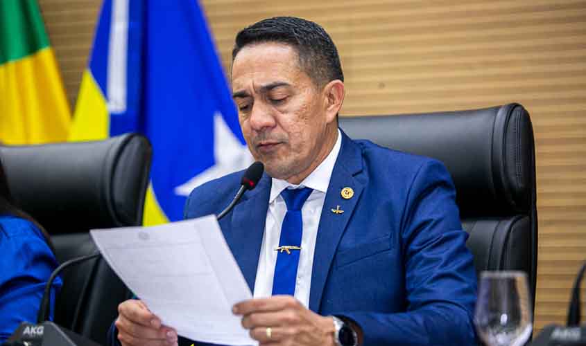 Eyder Brasil apresenta projeto de lei para instalar câmeras em salas de aula da rede estadual