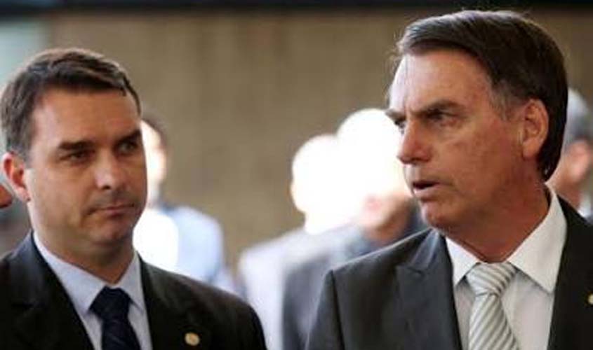 Flávio Bolsonaro enfrenta desafios com marca do pai