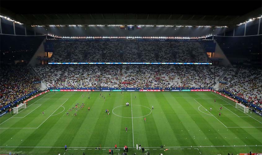 Caixa notifica Corinthians para pagamento de dívida do Itaquerão