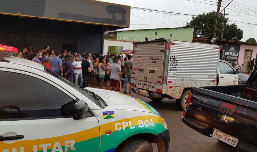 Agente penitenciário e ex-namorada são encontrados mortos em vila de apartamentos na capital