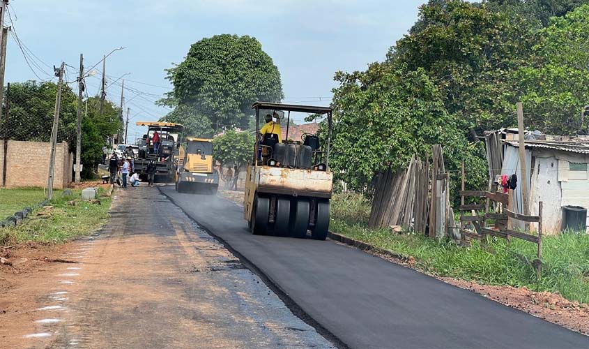 Rua Tijuca no São Francisco recebe obras de pavimentação