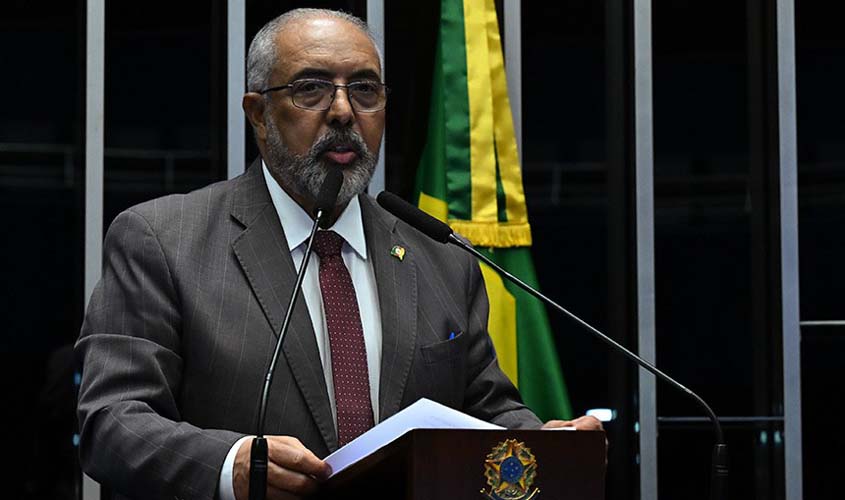 Paim defende redução da jornada de trabalho sem corte salarial