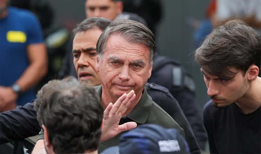Moraes mantém prisão domiciliar de Bolsonaro