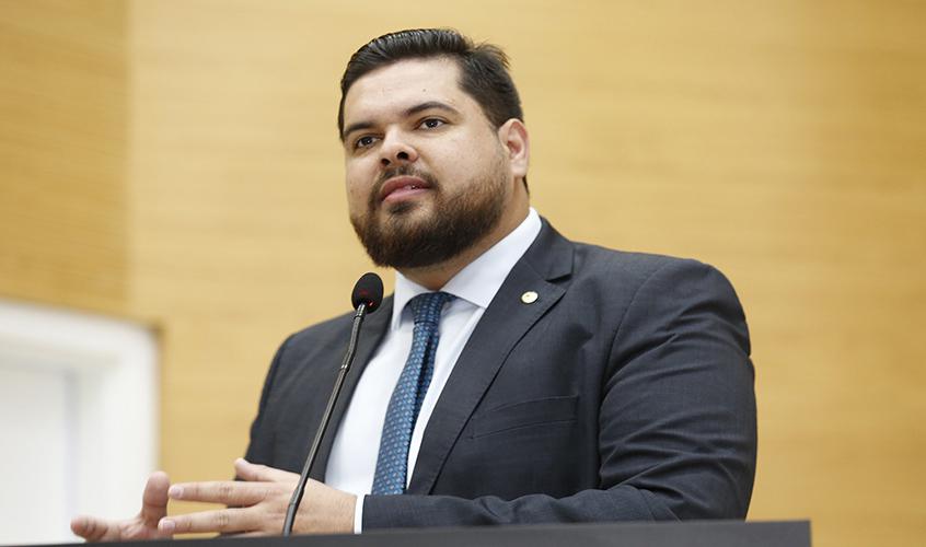 Jean Oliveira condena programa que acaba com vacinação contra febre aftosa no Estado