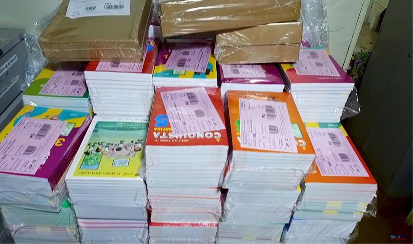 Município de Castanheiras recebe livros didáticos da rede pública de ensino