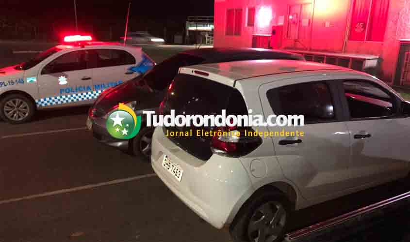 Motorista de app fica em porta malas do próprio carro e ladrões atiram contra mulher em outro veículo