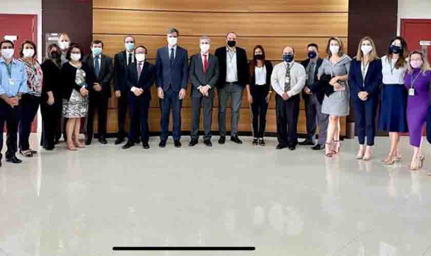 Presidente se reúne com secretários(as) para balanço do Biênio