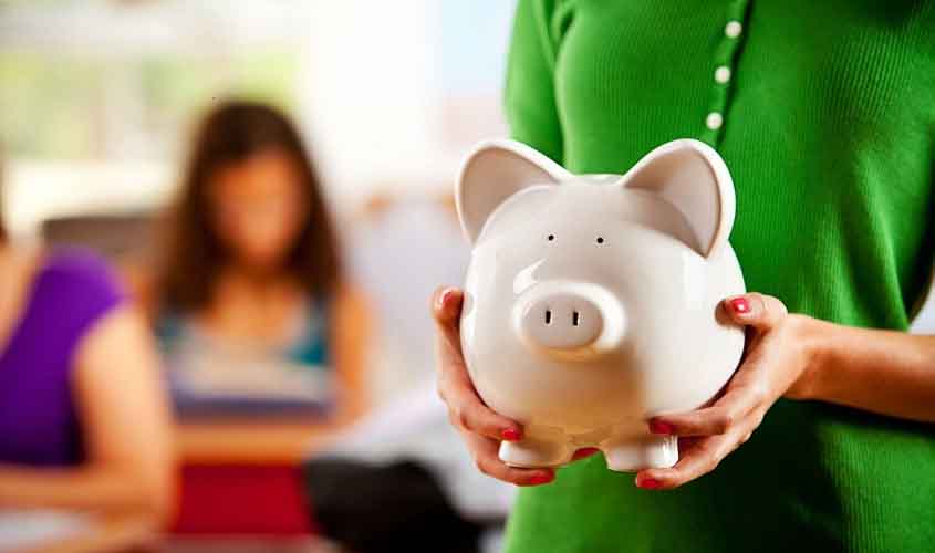 Educação financeira em sala de aula: crianças ajudam os pais a poupar 