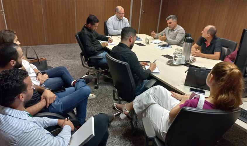 Diretoria do Singeperon inicia a agenda 2023 tratando do PCCR com a Sejus