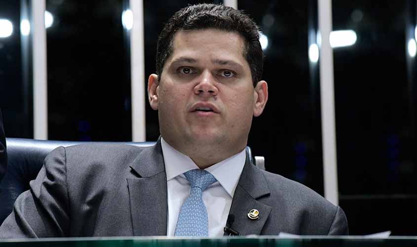 Presidente decidirá sobre retomada de coleta de assinaturas para CPI dos Tribunais